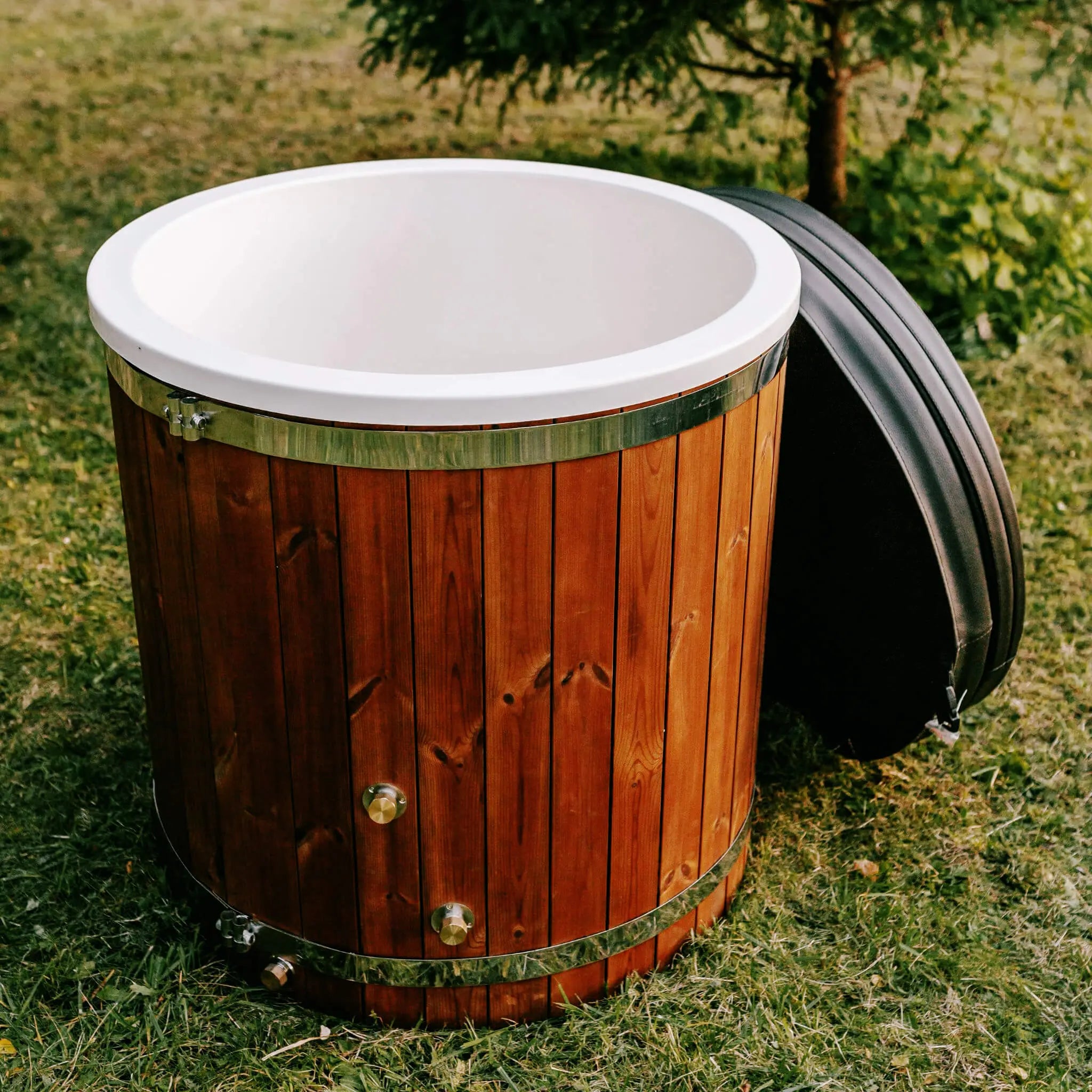 Premium 1-Person Fully-Assembled ThermoWood Cold Plunge Tub (SAK80914) SAKSBY WHOLESALE