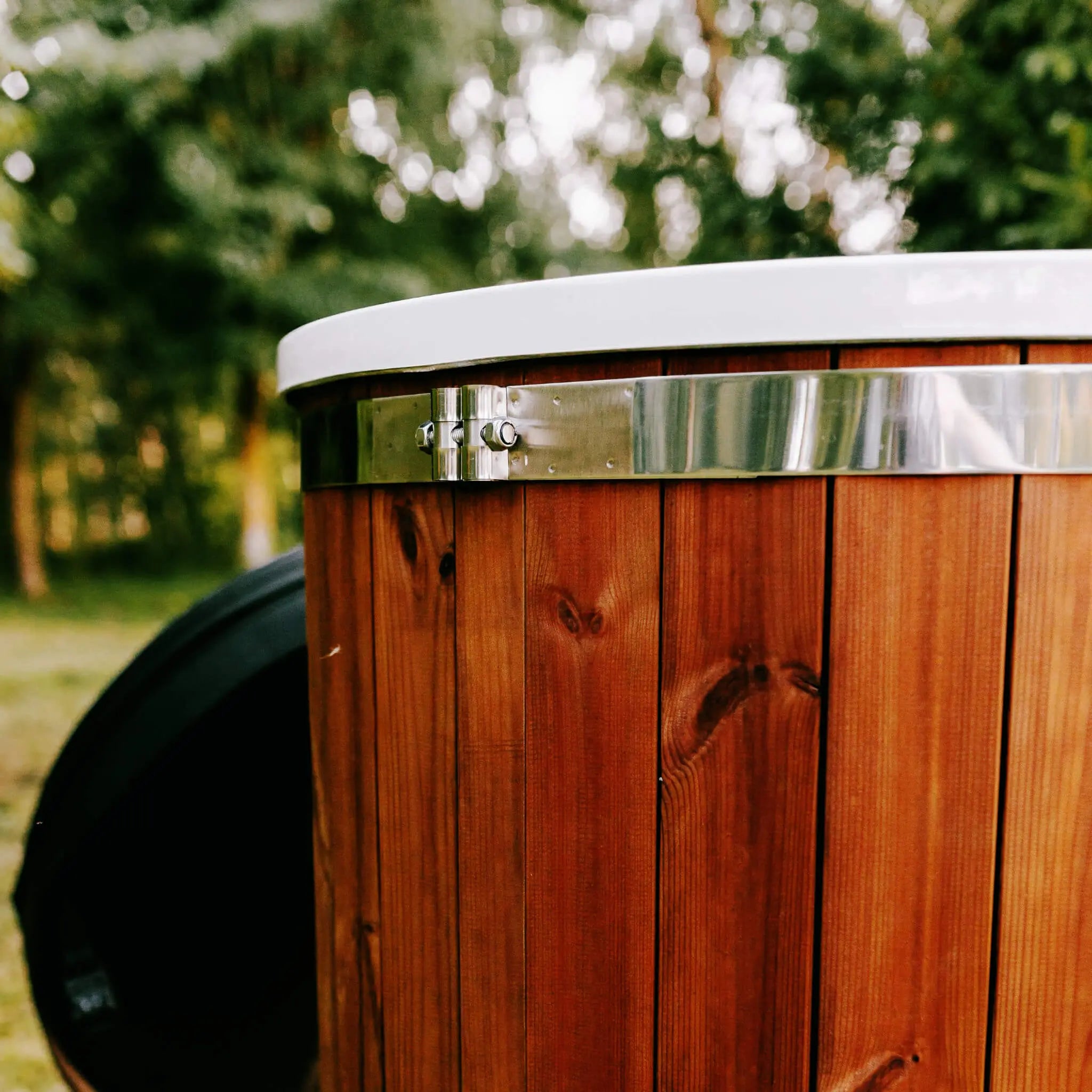 Premium 1-Person Fully-Assembled ThermoWood Cold Plunge Tub (SAK80914) SAKSBY WHOLESALE