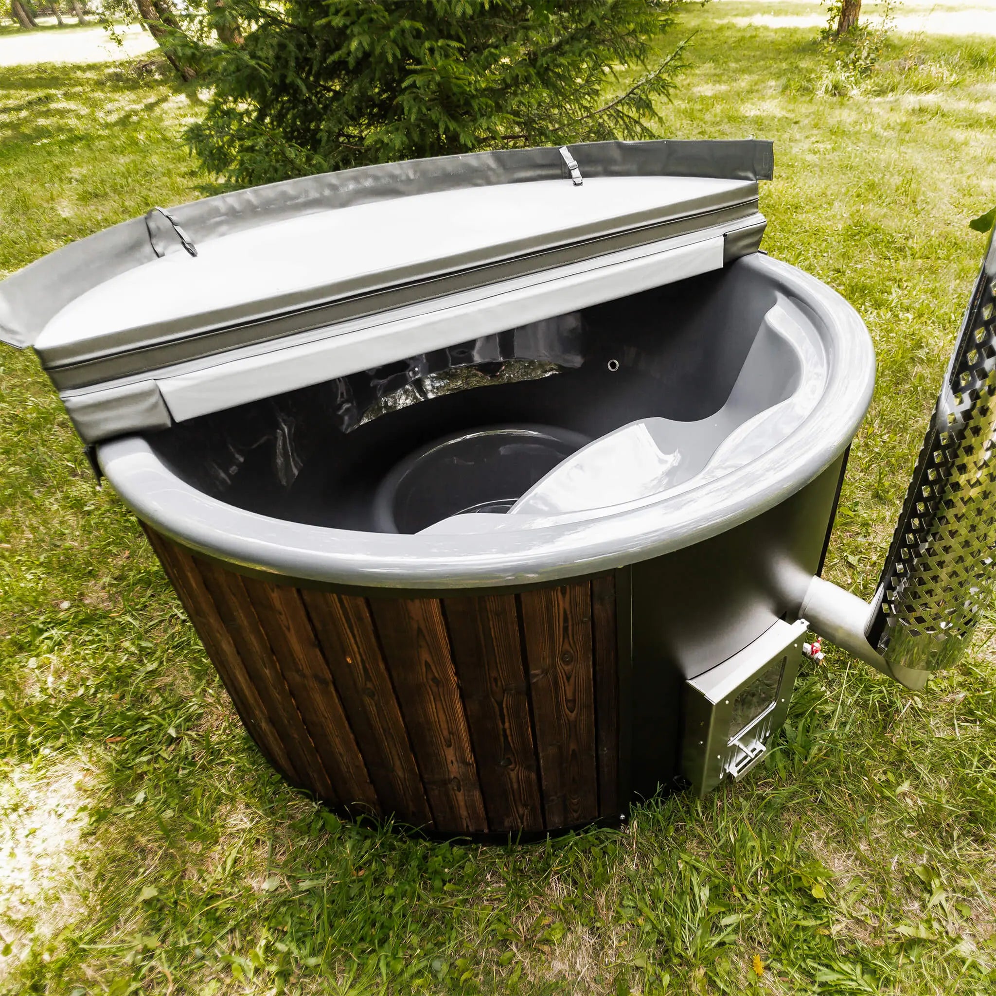 Premium 4-Person Fully-Assembled ThermoWood Wood-Fired Hot Tub (SAK14528) SAKSBY WHOLESALE